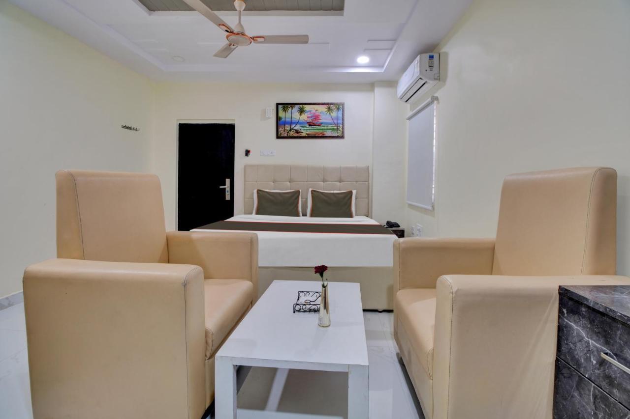 Collection O Hotel Mango Tree Khammam Bagian luar foto