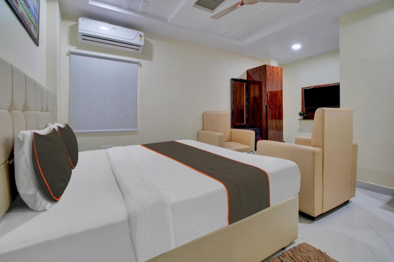 Collection O Hotel Mango Tree Khammam Bagian luar foto