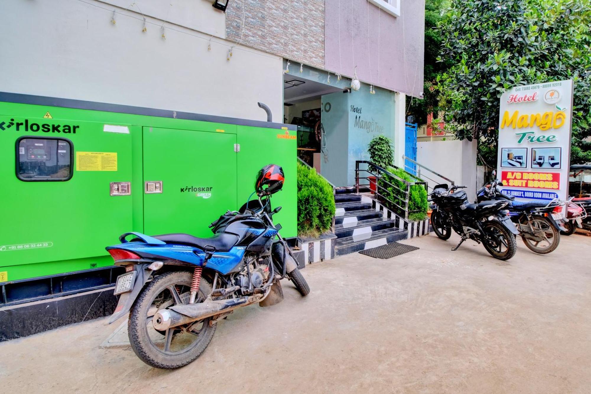 Collection O Hotel Mango Tree Khammam Bagian luar foto